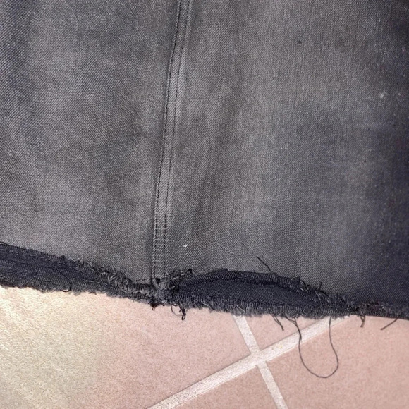 - LOVE TREE DENIM WASHED BLACK RAW HEM OVERALL DRESS SIZE SMALL - Picture 9 of 12